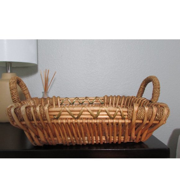Vintage Rustic Rectangle Basket with Handles - Picture 8 of 8